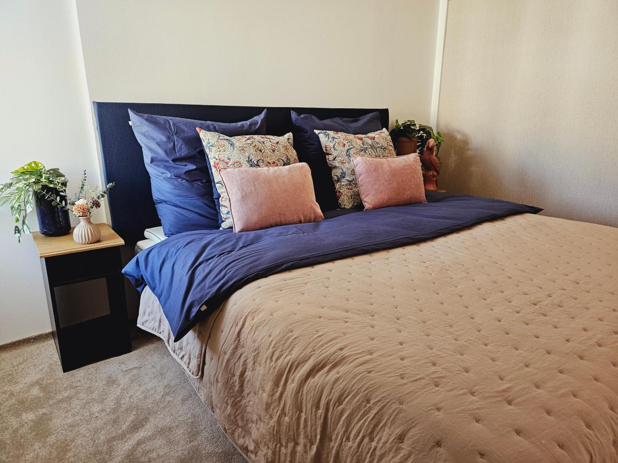 Elegantes Loft Mit 2 Etagen Im Koenigsviertel *