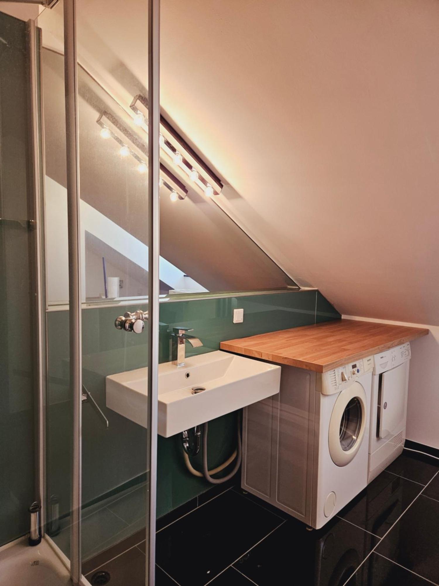 Elegantes Loft Mit 2 Etagen Im Koenigsviertel